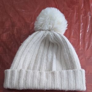 ATHLETA Women's Wool Blend Cream Knit Ribbed Beanie With Pom Pom